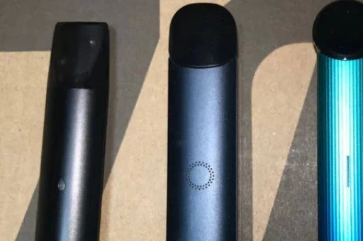 悦刻灯光闪烁悦刻灯光闪烁怎么回事